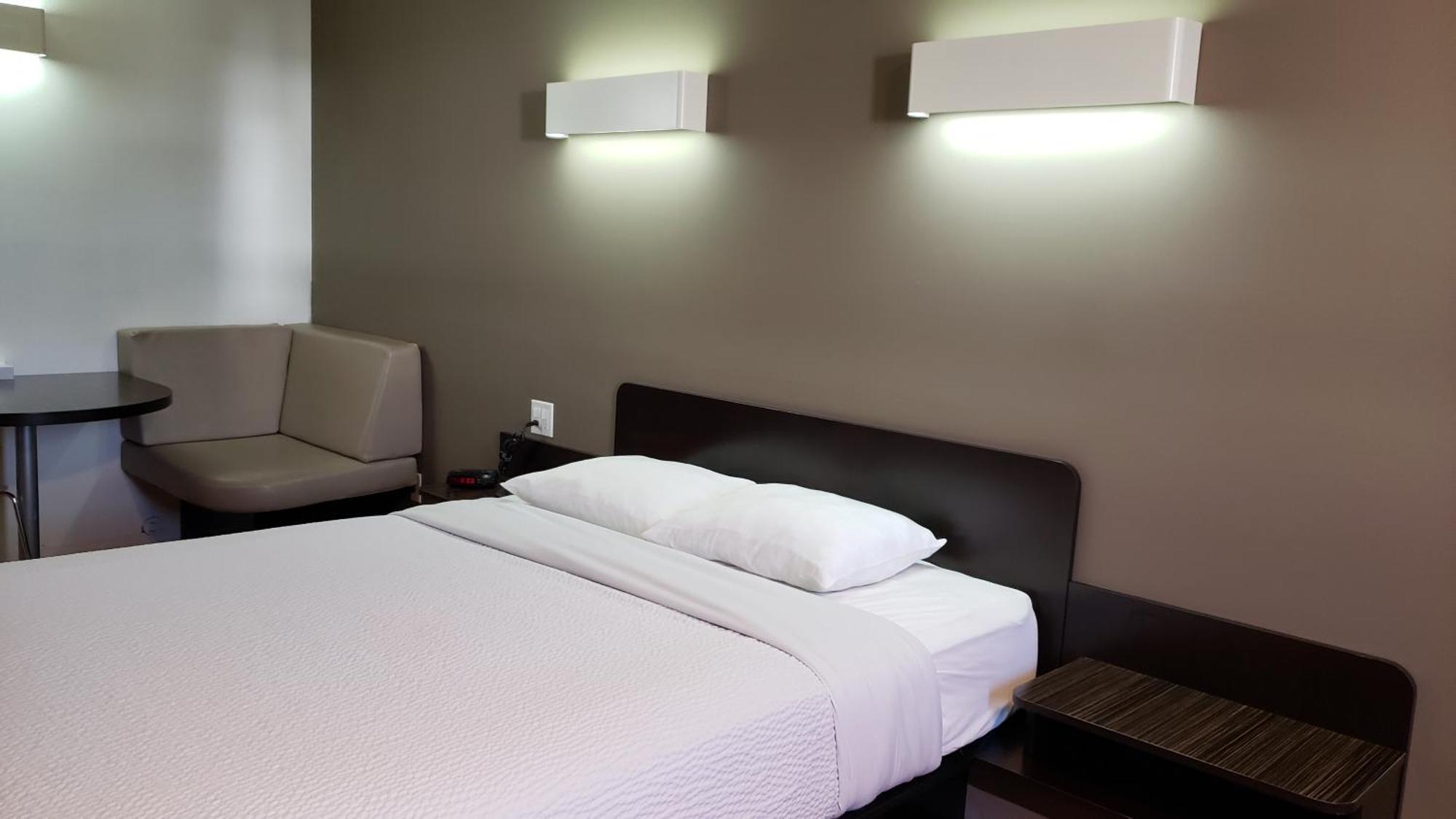 Joys Inn Innisfail, Ab Luaran gambar