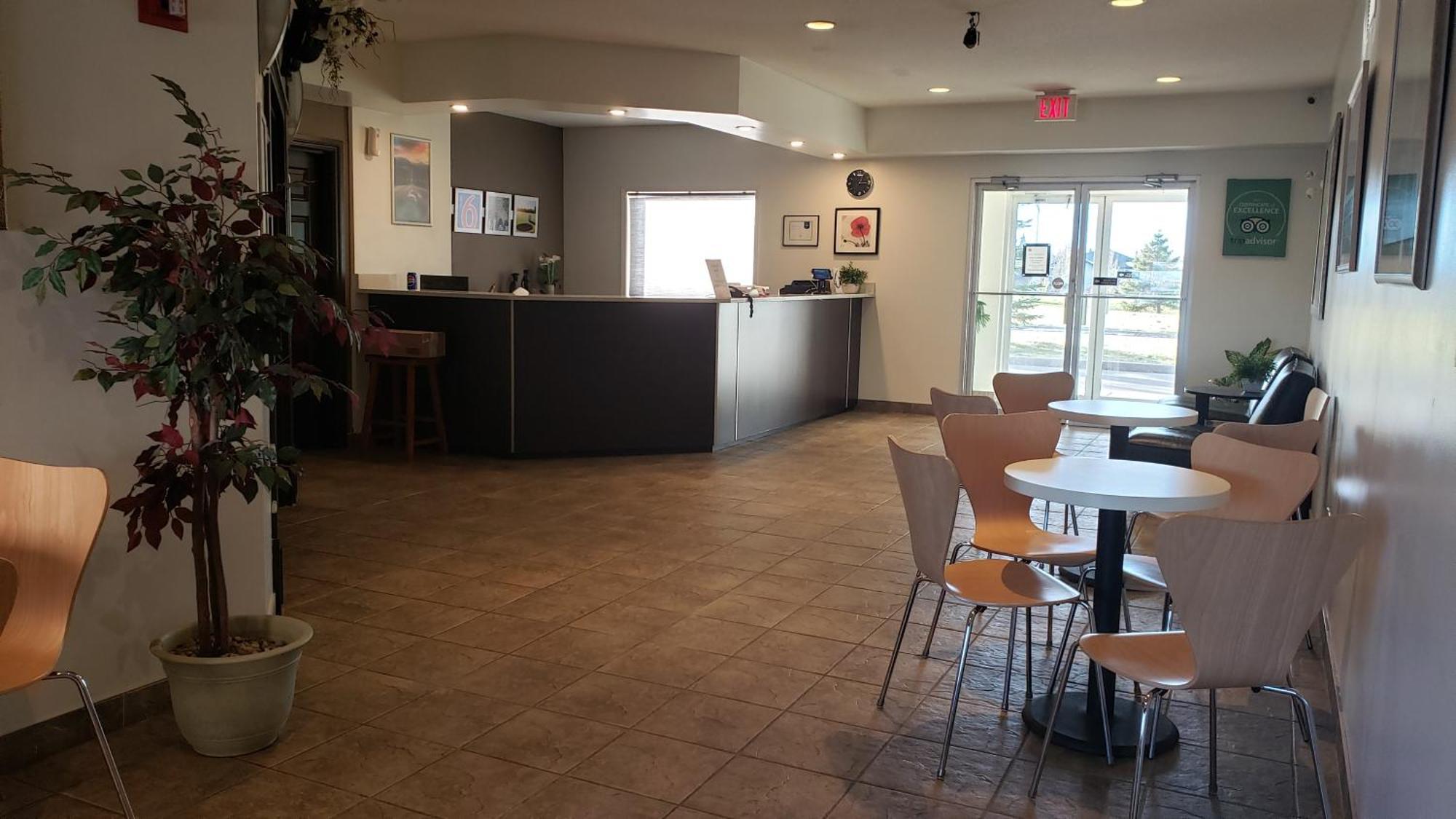 Joys Inn Innisfail, Ab Luaran gambar