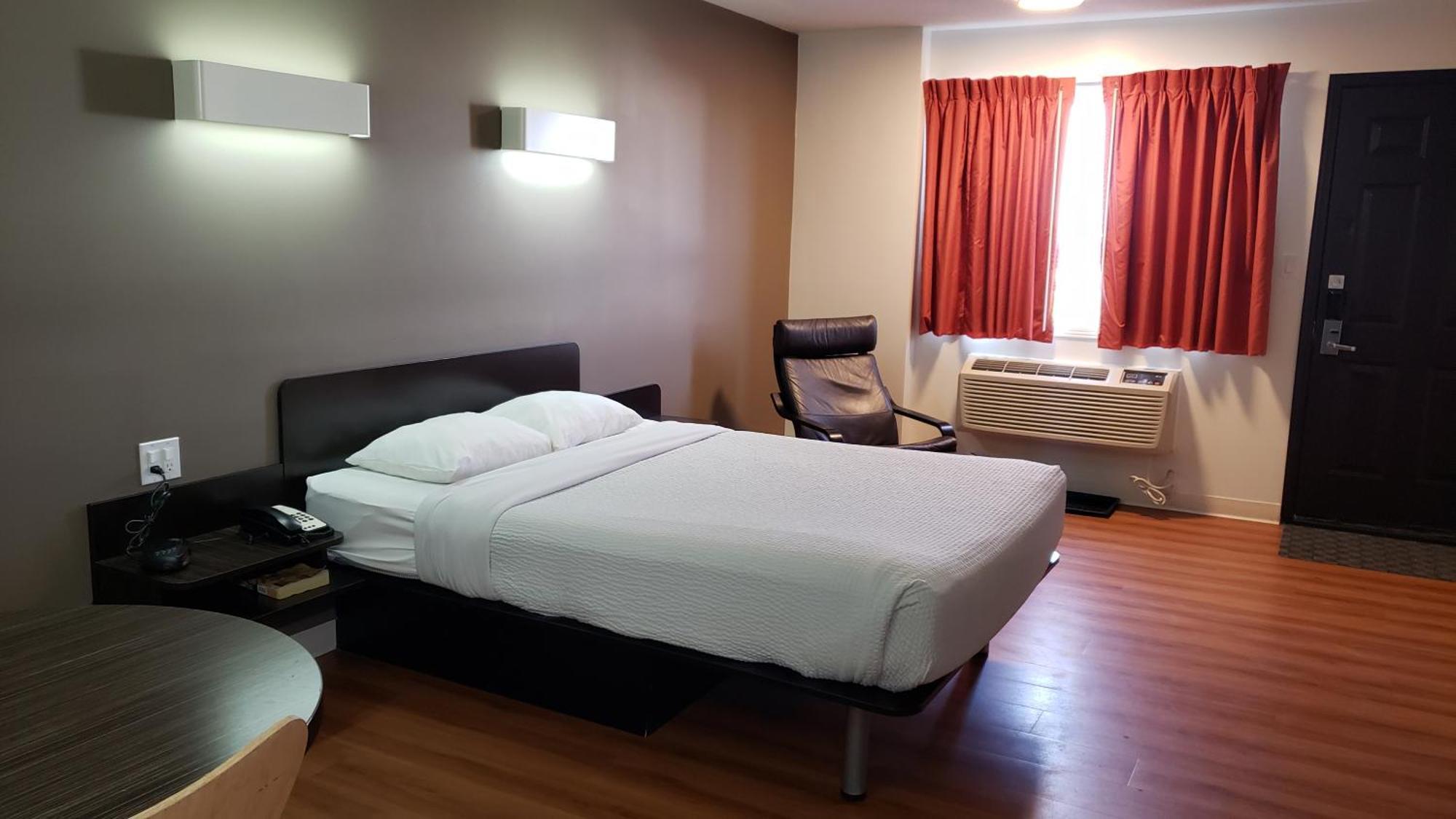 Joys Inn Innisfail, Ab Luaran gambar